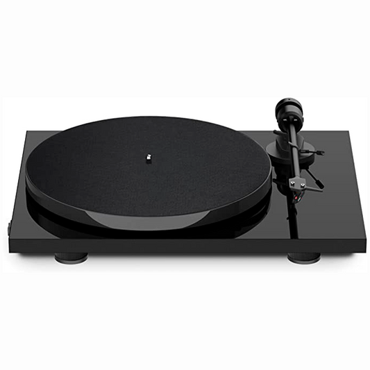 This turntable features an 8.6" tonearm with OM 5E cartridge, inside-mounted belt drive, and automatic speed change.